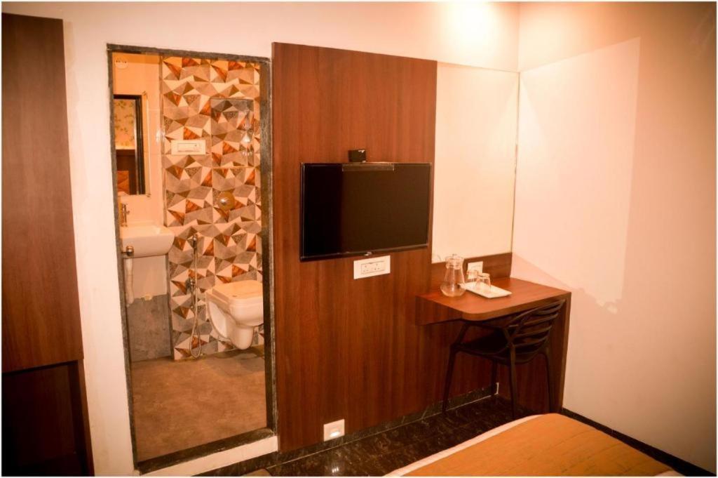 Glitz Hotels The Ar Residency - Nr Thane Railway Station Eksteriør bilde
